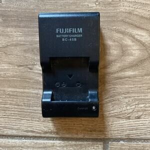 Fujifilm Model BC-45BU Digital Camera Battery Charger Wall Plug - Black